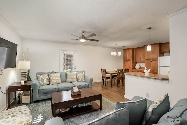 decorating furnished rentals